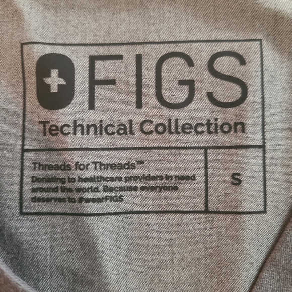 Figs Technical Collection Light Gray Scrub Top in Size Small - Picture 3 of 7